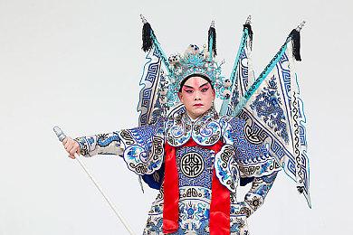 《英灵神殿》“灰烬之地”正式推出：全新环境大量新武器